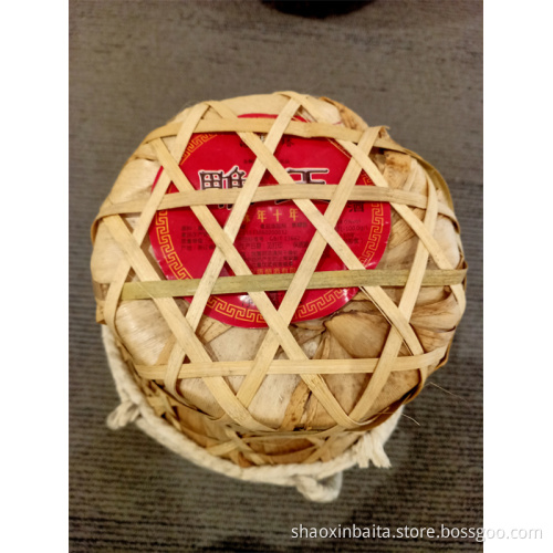 Ten-Years Original jar sealed and kinted yellow wine